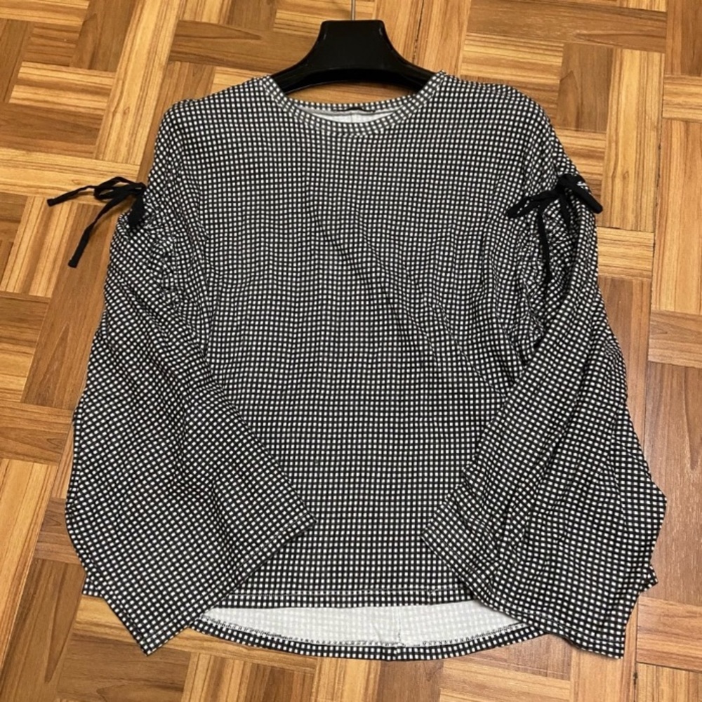 Zara black and white blouse